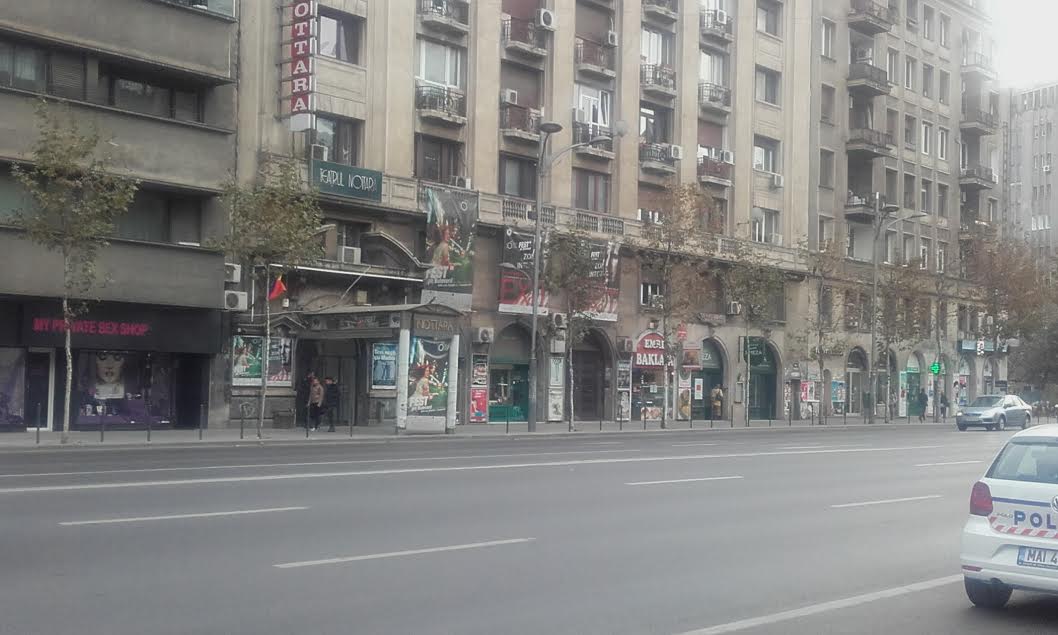 Klaus Iohannis, răspuns după apelul lui Val Vâlcu 1 02. Cladiri bulina rosie Bucuresti