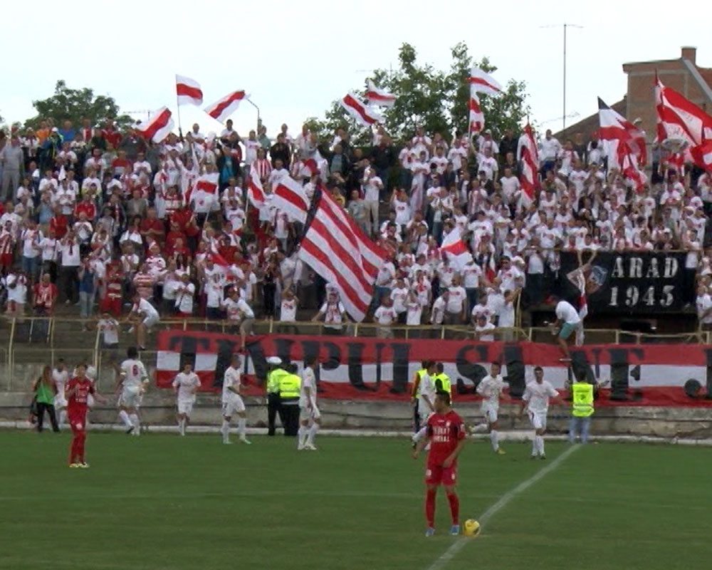 ACUM "U" Cluj - UTA, derby de tradiţie! Miahi Teja: "Acest meci ar fi trebuit să se joace în prima ligă! Îmi doresc o sărbătoare a fotbalului" 1 03