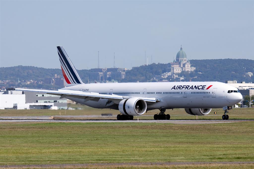 AirFrance Boeing777 300ER YUL 2009