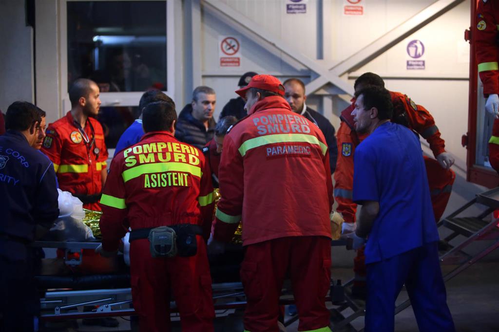 Premierul anunta ajutor fara precedent pentru familiile victimelor Colectiv 1 incendiu club colectiv