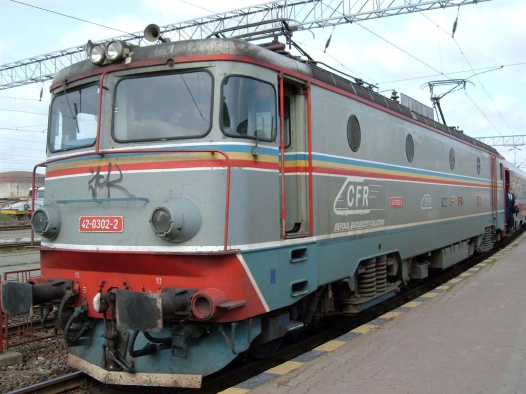 Locomotiva CFR clasa 42 Custom
