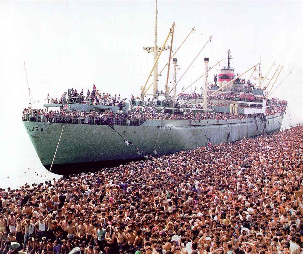 albanian refugees to bari italy 1991