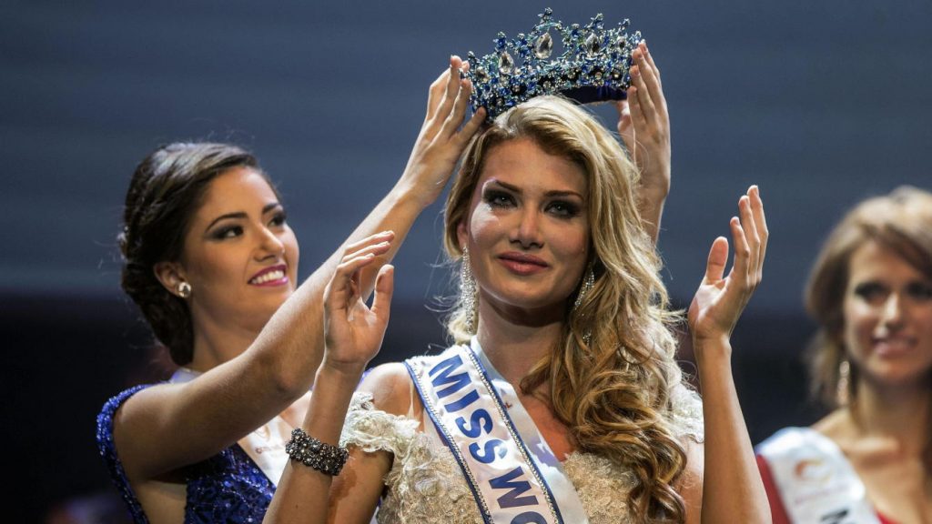 la catalana mireia lalaguna gana la corona de miss world spain 2015