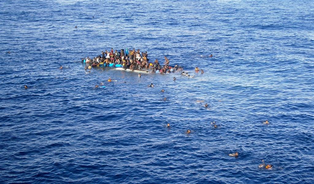 refugees at sea 2015 Custom 2