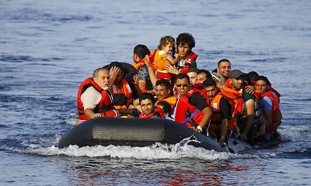 Refugees approach Lesbos 009