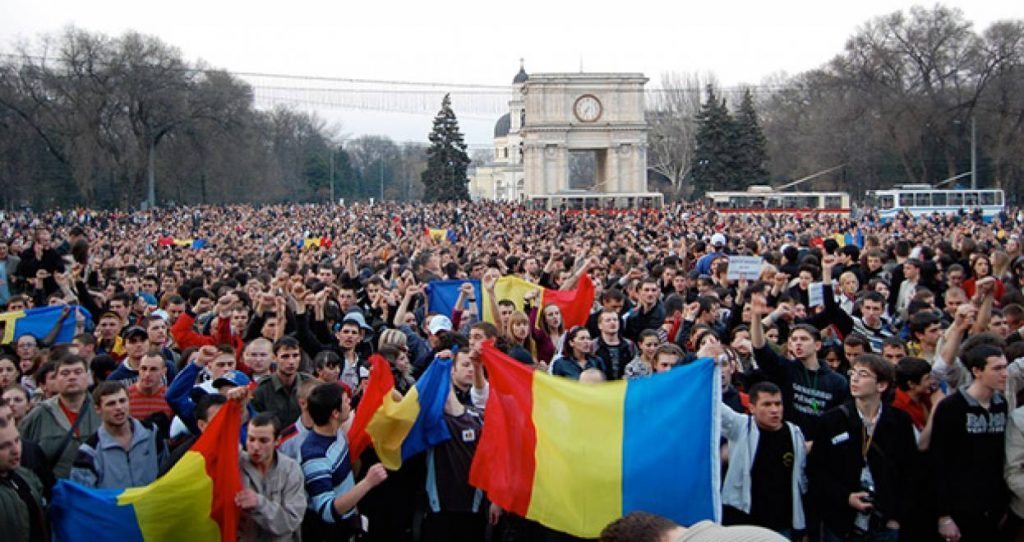 ampla manifestatie antiguvernamentala la chisinau vrem tara inapoi scandeaza mii de protestatari 11283