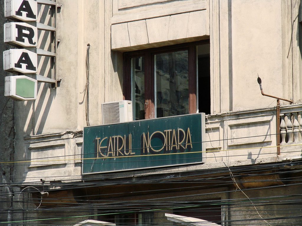 teatrul nottara si a suspendat activitatea