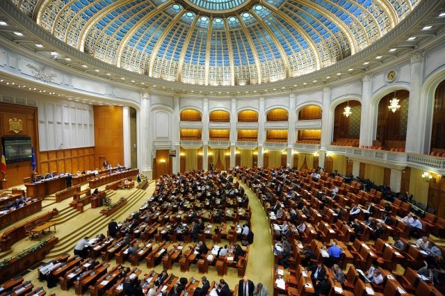 16 candidati parlamentul romaniei