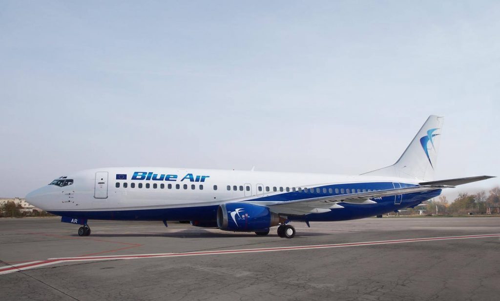 Boeing 737 400 Blue Air