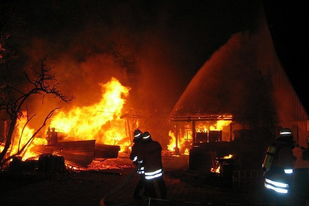 Centru de refugiaţi, incendiat în Germania 1 aaa 17