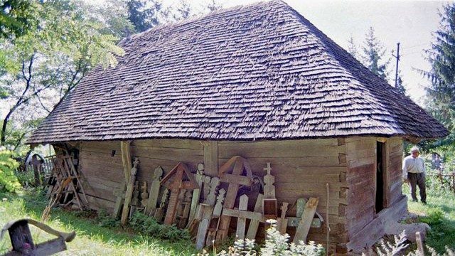 Cea mai veche biserică din Ţara Românească 1 biserica Marita Valcea 01