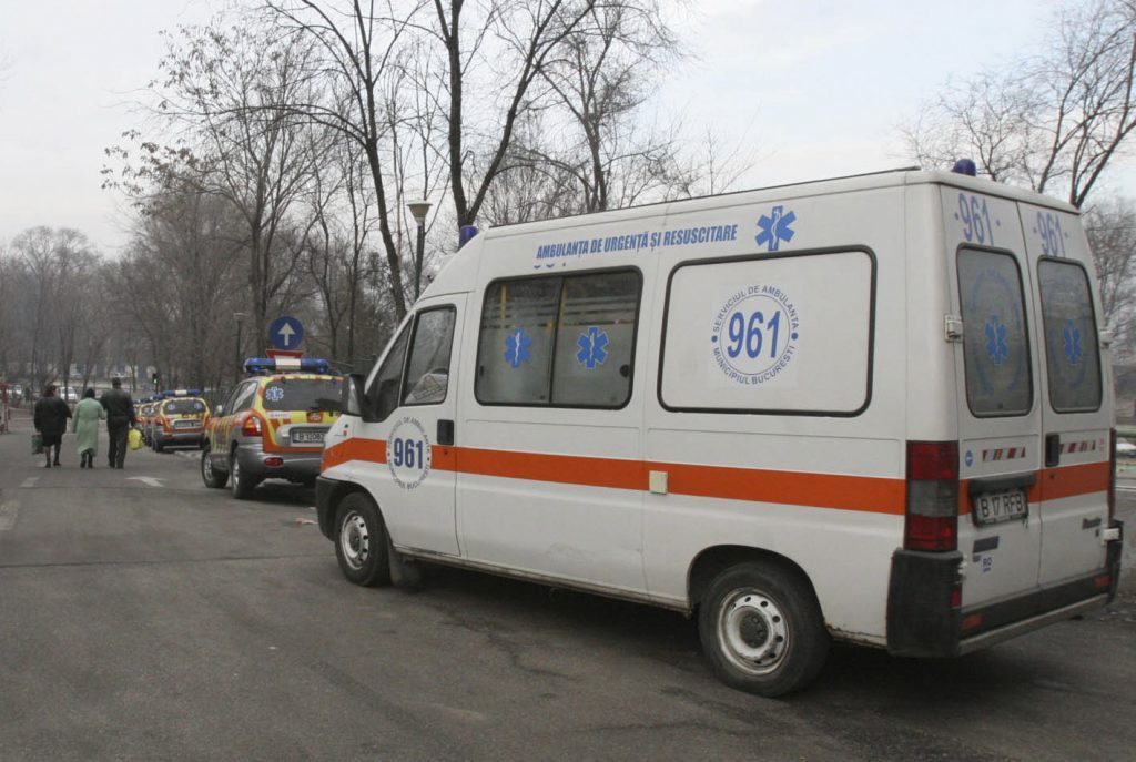 Tragedie în această dimineață. O tânără a murit după ce a căzut cu mașina în Dâmbovița 1 salvare fetita de 10 ani 1