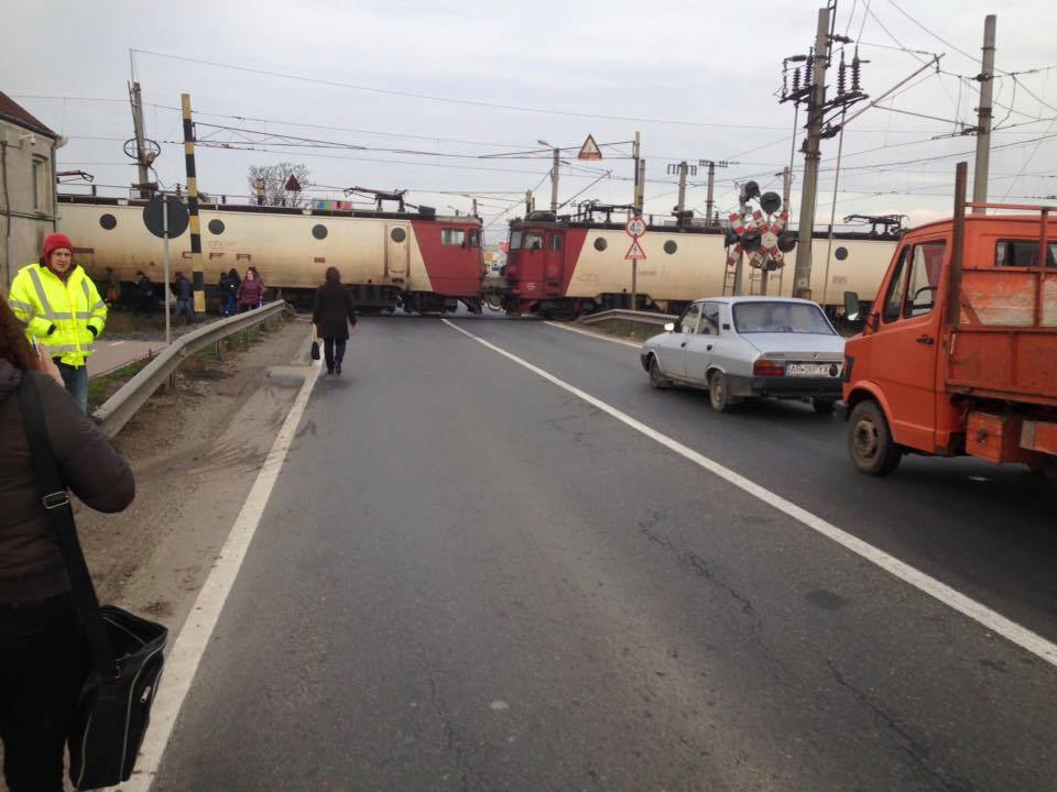 tren blocat
