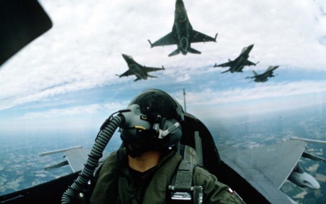 Primele avioane F16, cumpărate din Portugalia, vor ajunge în România în septembrie 1 avion 1