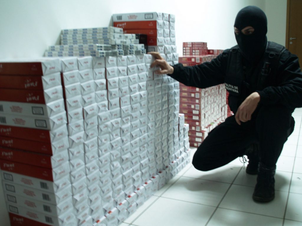 O grupare de contrabandiști cu țigări a fost anihilată la Arad 1 DSC09528