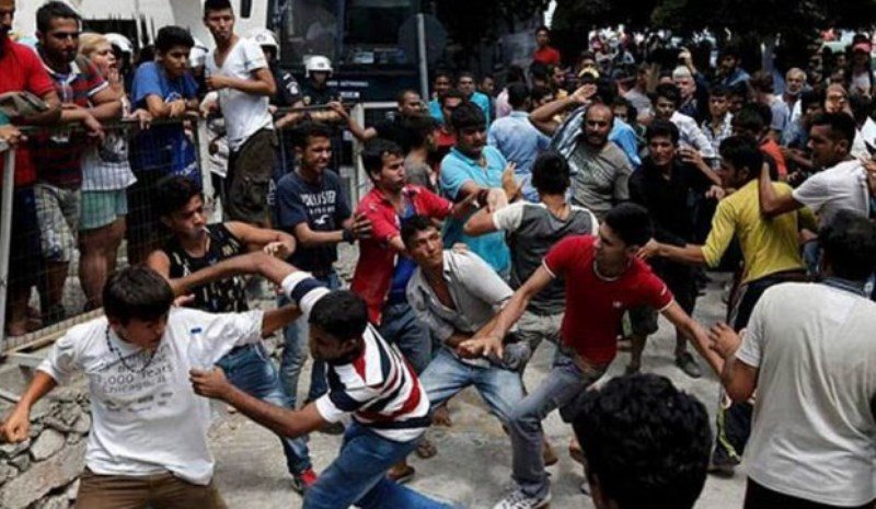 Zeci de imigranți au fost executați cu sânge rece 1 emigranti