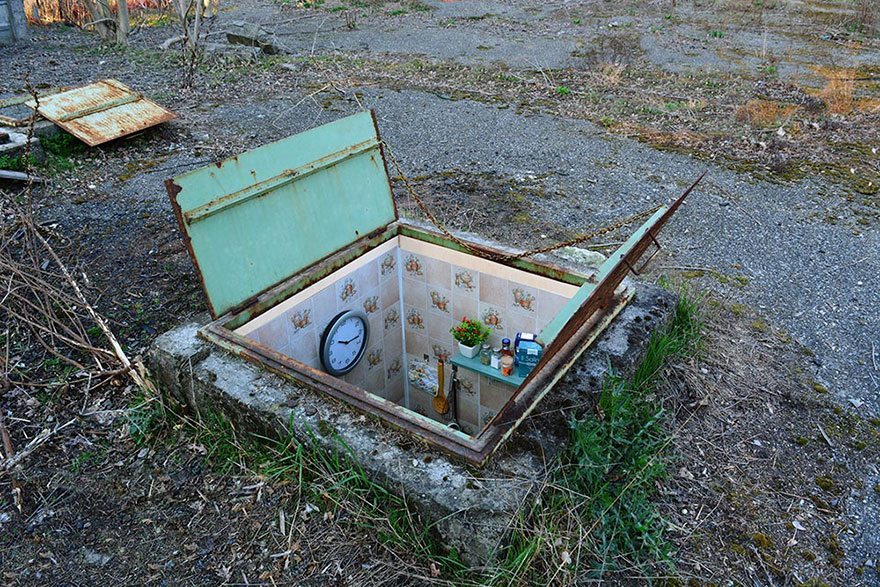 manhole secret rooms underground borderlife biancoshock milan italy 3