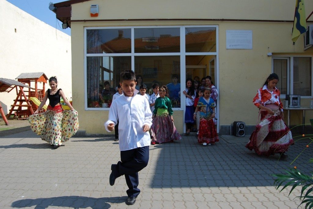 Ziua Internațională a rromilor va fi celebrată la Complexul Curcubeu 1 rromi1