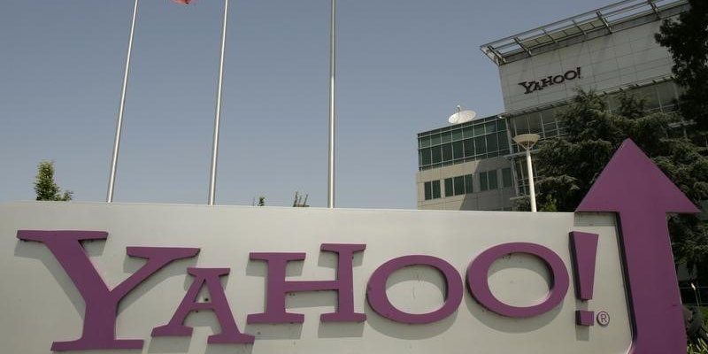 yahoo board forms committee to explore strategic alternatives
