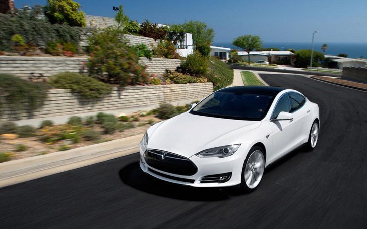 Tesla Model S White 0001