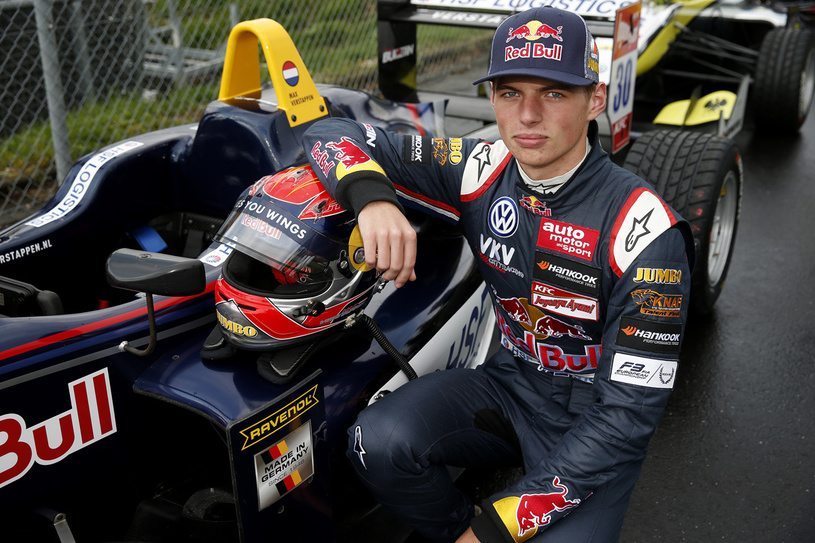 S-a scris istorie în Formula 1: Max Verstappen a devenit cel mai tânăr pilot care câștigă o cursă 1 b1