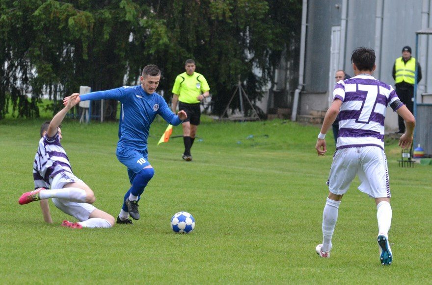 Fotbalul a fost nedrept: CS Ineu – ASU Poli 0-1 1 botas45
