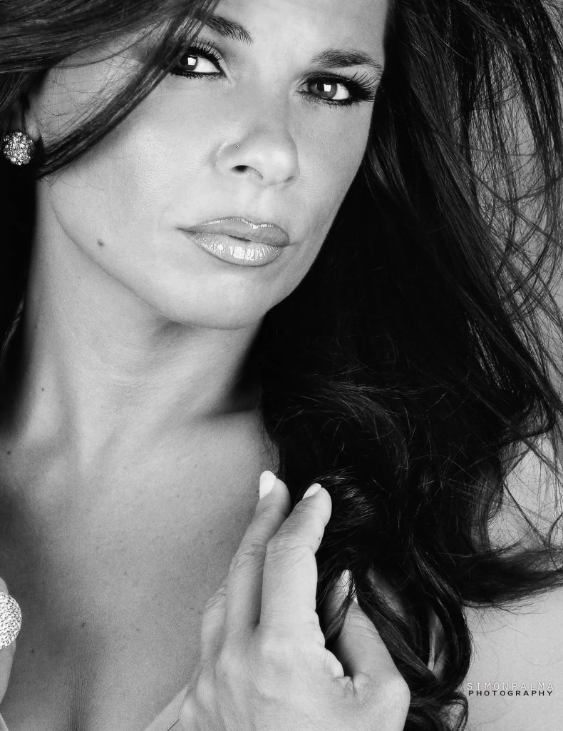 Emanuela Loffredo – o solistă de excepție, pe scena CLASSIC MEETS ROCK în inima Cetății 1 EMANUELA LOFFREDO