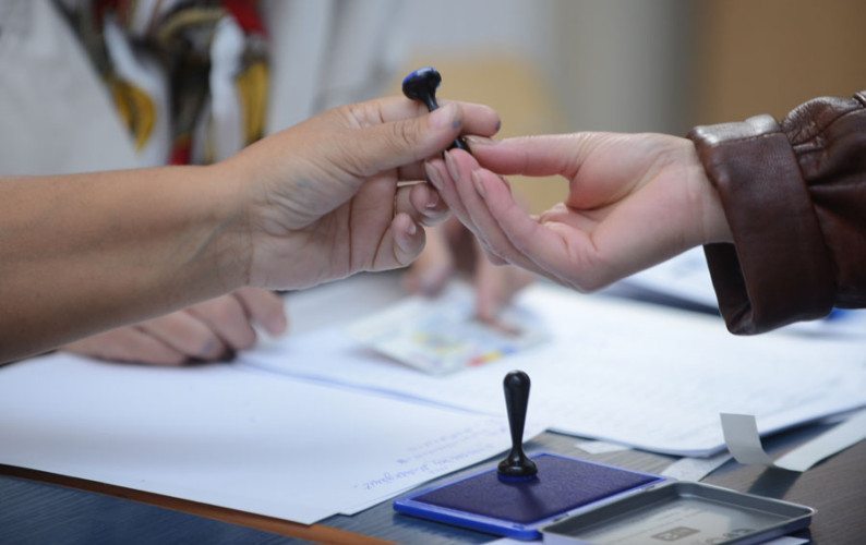În premieră la alegeri - sistem informatic de prevenire a votului ilegal 1 alegeri vot votare.73yndxwhpk