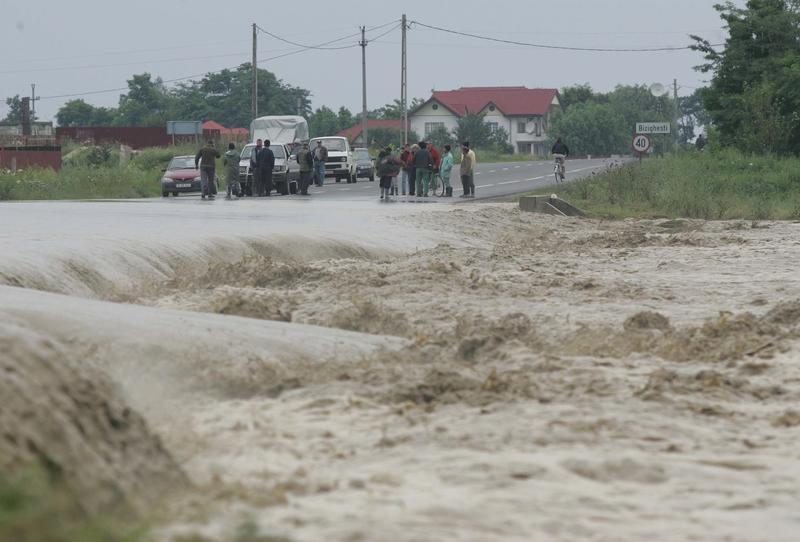 pericol de inundatii in dambovita