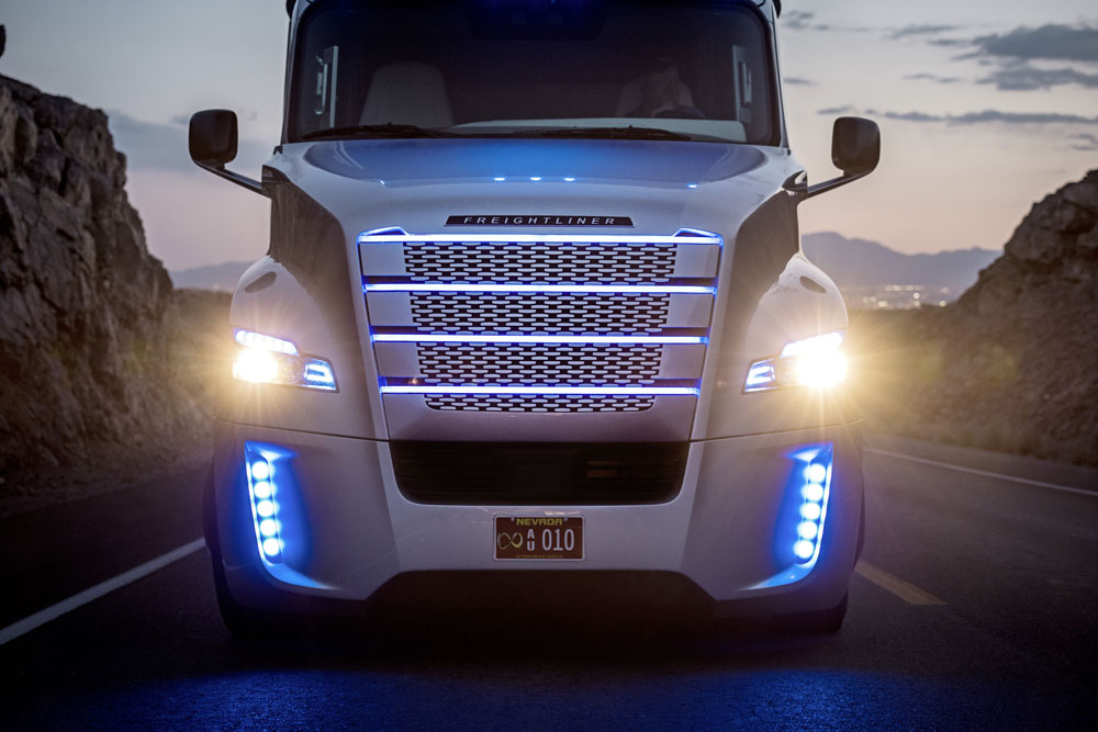 freightliner inspiration tir masini autonome floteauto 41