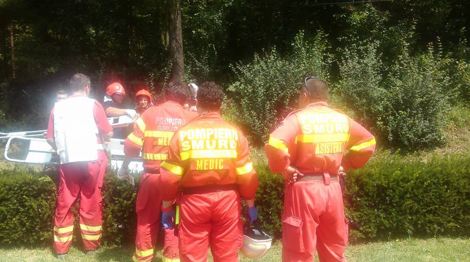 Acţiune în forţă a pompierilor arădeni la Moneasa. A fost folosit şi un elicopter 1 moneasa 3