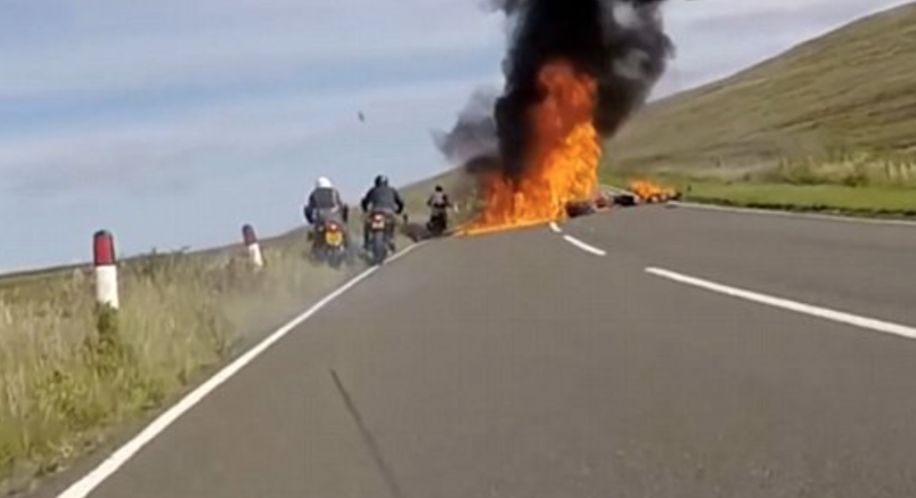 Imagini socante cu moartea unui motociclist britanic. Ce a declarat mama acestuia. (VIDEO) 1 Screen Shot 2016 08 06 at 14.54.26