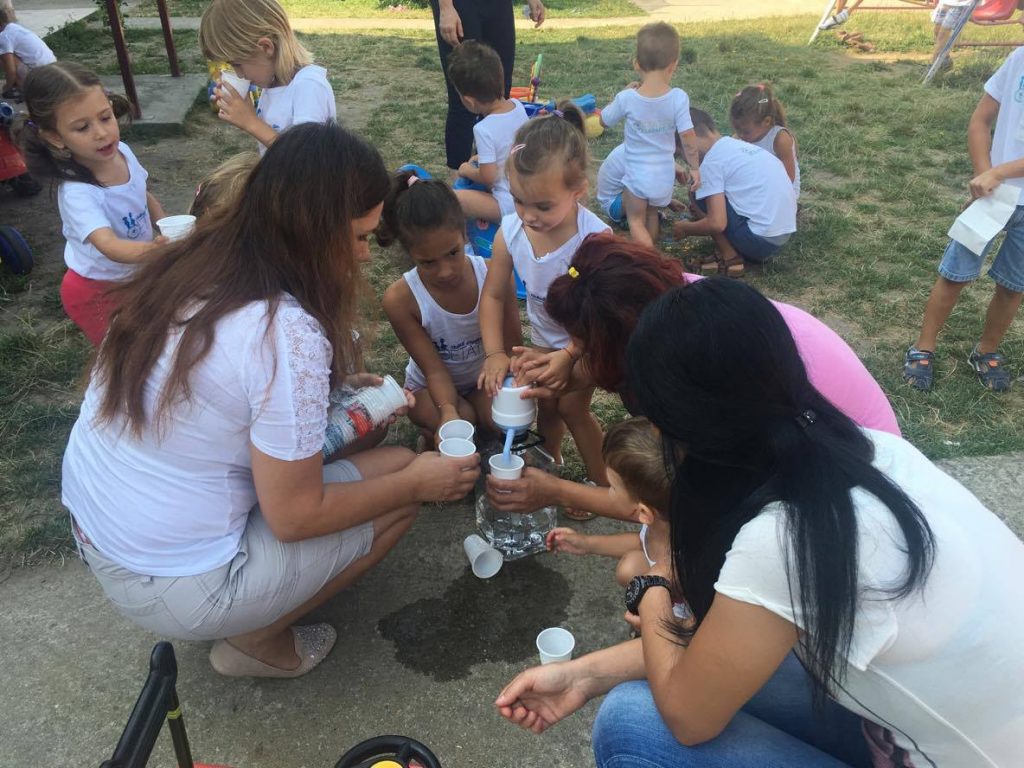 Femei private de libertate în regim deschis, voluntare pentru copiii din Cetate 1 micuti ana 2