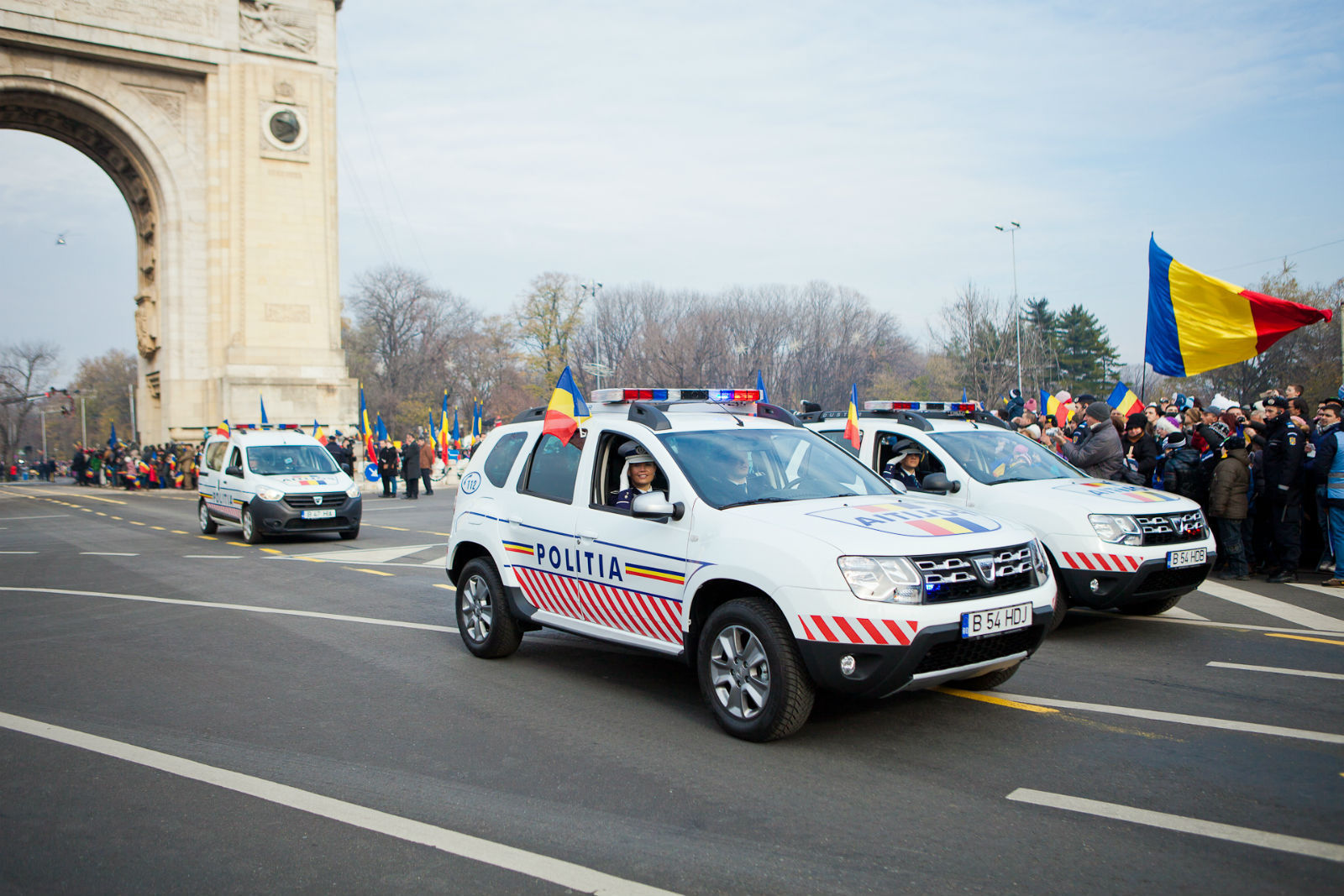 duster politie parada militara