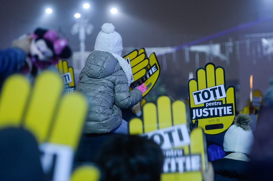 7459609 mediafax foto dragos savu