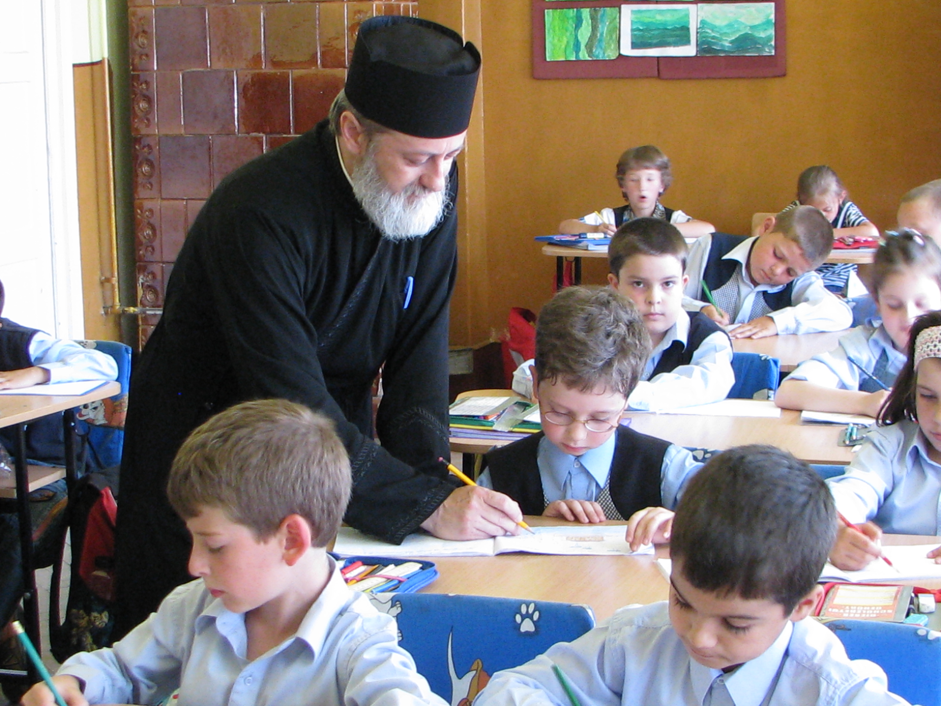Православная школа уроки. Религиозное образование в школах. Религиозное воспитание в школе. Церковная школа для детей.