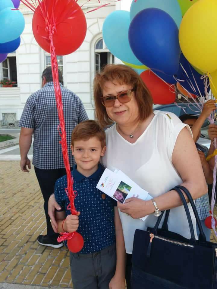 Ziua Națională pentru Adopție este marcată, în fiecare an, la 2 iunie 3 a2