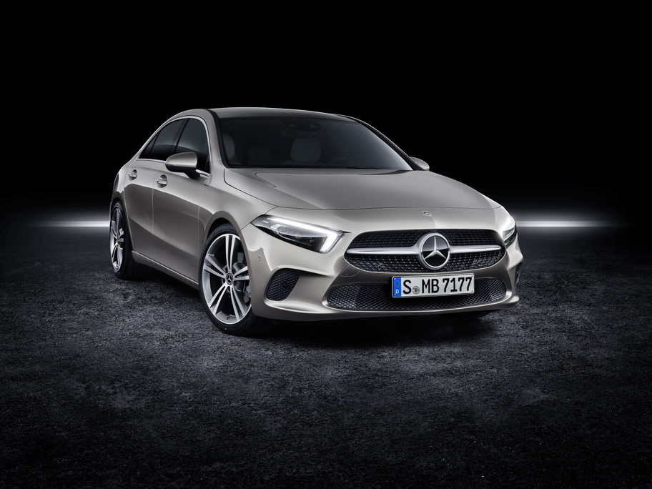 Familia compactelor de la Mercedes-Benz continuă să crească cu noul Clasa A Sedan - FOTO