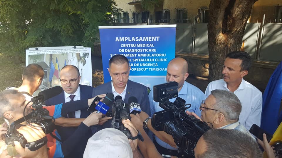 Clădirea fostei policlinici CFR din Arad, va fi transformată într-un centru regional de diagnostic şi tratament 1 38791622 2060985880607690 7304793038876835840 n