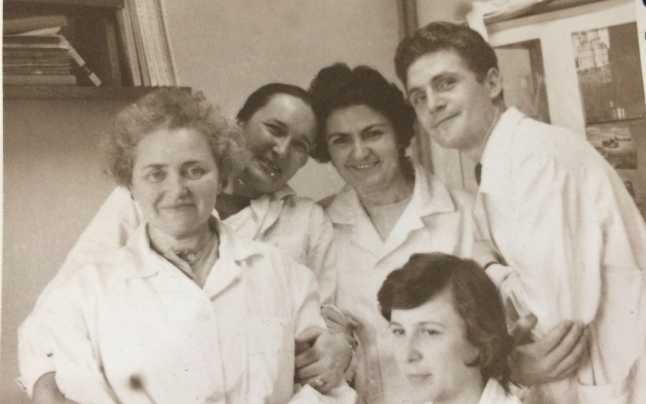 Medicul Sylvia Hoişie, „mama Polidinului“, vorbeşte în premieră despre noul coronavirus: „În viaţa mea nu m-am spălat atât de des pe mâini“ 3 b5c71ecffe857865ce1fc1e611461529 9