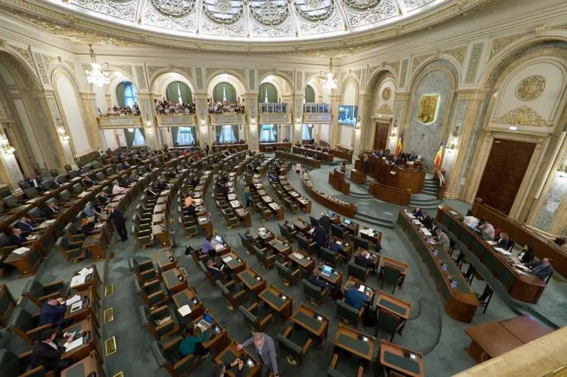 10 ani de pușcărie pentru abuz al funcționarilor împotriva cetățenilor. Statul opune rezistență 1 jhj jpeg